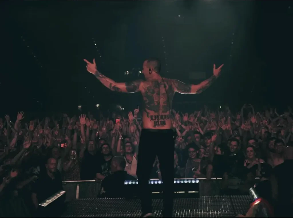 Chester Bennington 1536x1143 1