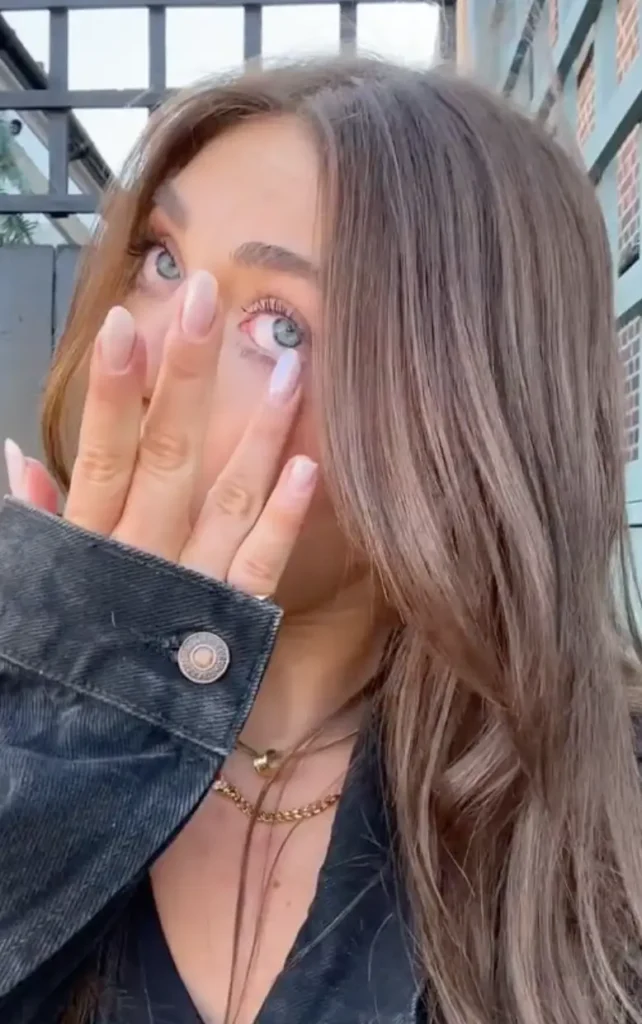 The influencer broke down in tears after a stranger refused her offer to pay for their food shop.